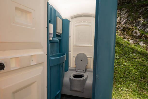 Best Porta potty delivery and setup  in Tracyton, WA